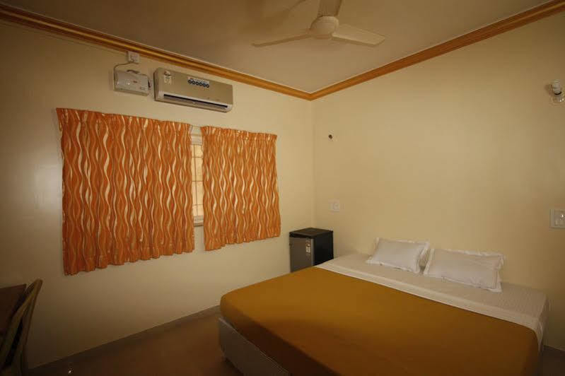 Hotel Spot On 39618 El Paso Arambol Esterno foto